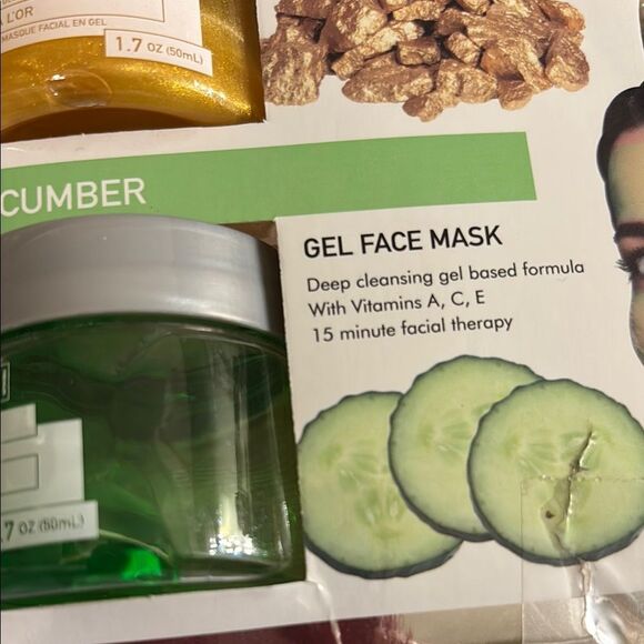 Gel Face Mask - Rose, Gold, Cucumber - Picture 6 of 7
